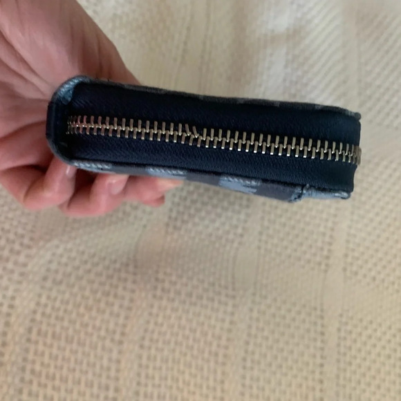 NWT Michael Kors Cooper Denim Wallet - Picture 9 of 11